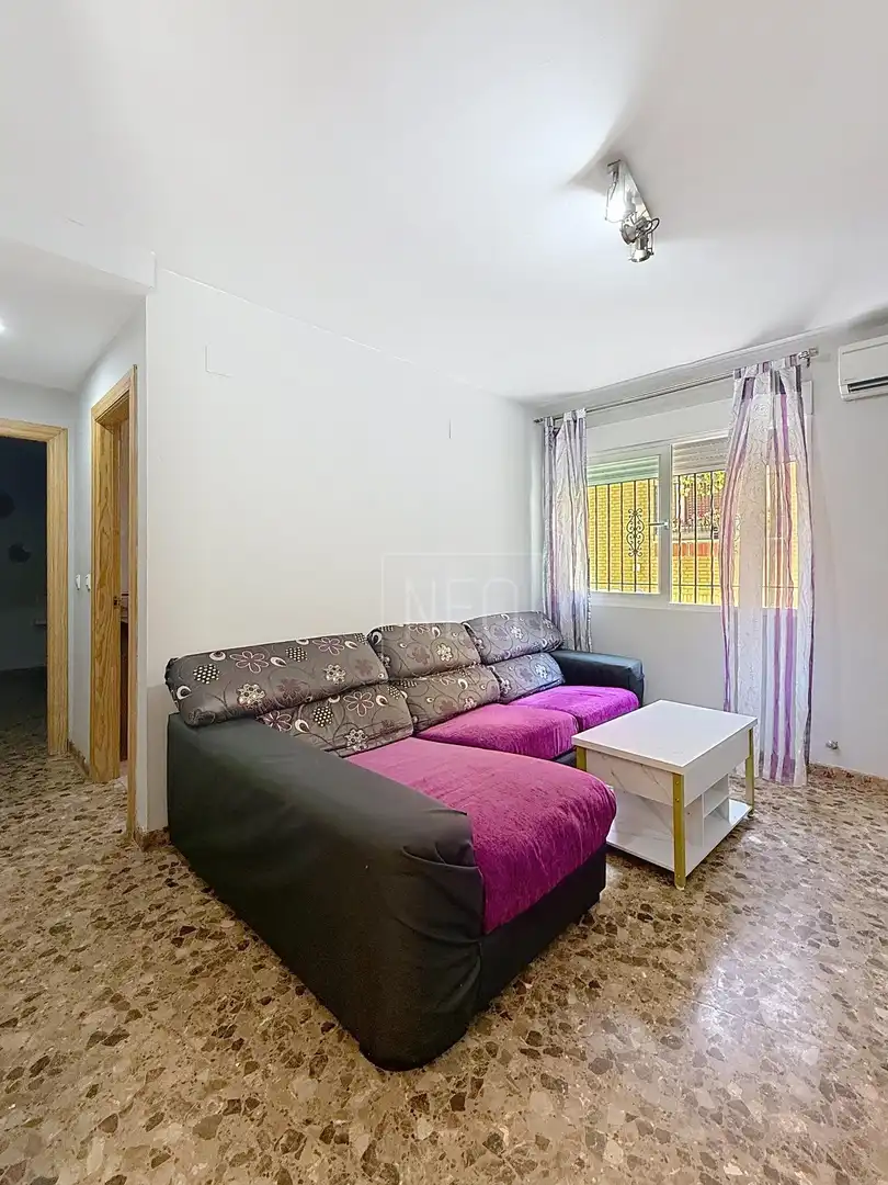 Sala d'estar de Planta baixa en venda en Las Gabias amb Aire condicionat