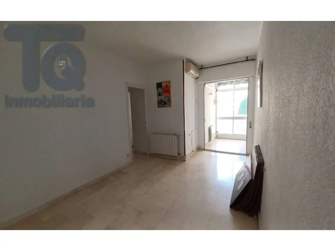Bedroom of Flat for sale in Granada  with Air Conditioner, Heating and Balcony