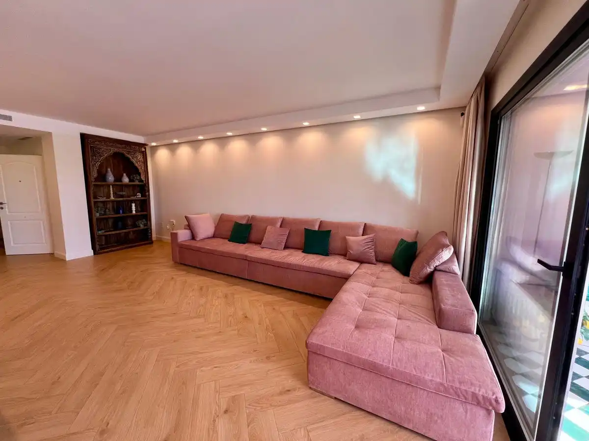 Sala d'estar de Apartament de lloguer en Marbella amb Aire condicionat, Calefacció i Moblat