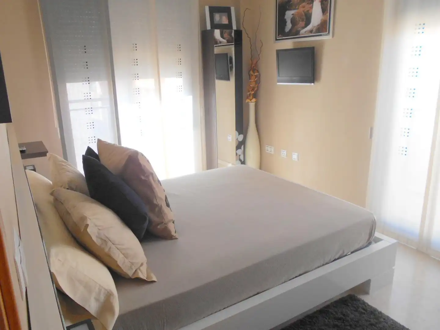Habitación de Piso de alquiler en Oliva con Aire acondicionado, Amueblado y Balcón