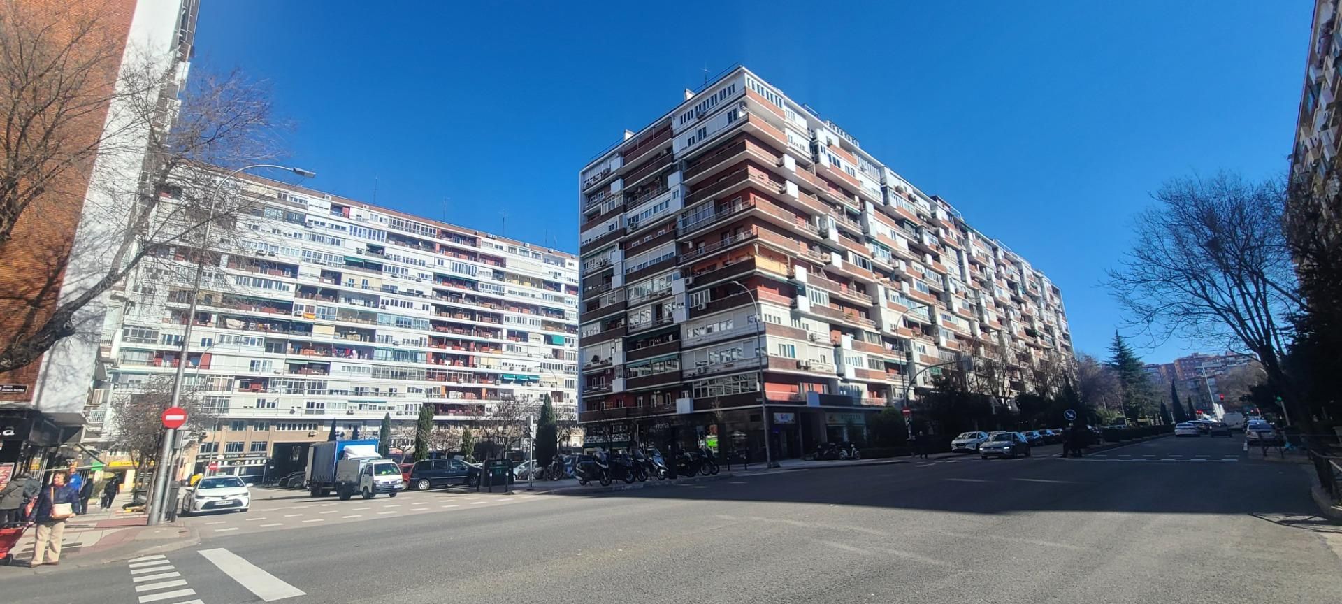 Vista exterior de Pis en venda en  Madrid Capital amb Aire condicionat i Terrassa