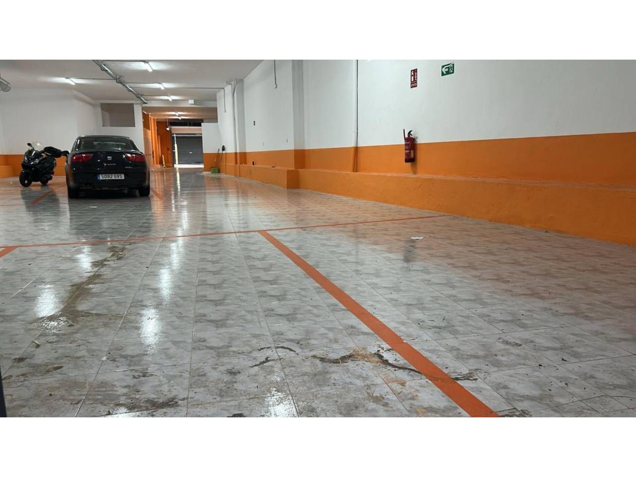 Parkplatz von Garage zum Verkauf in Ourense Capital  mit Alarm