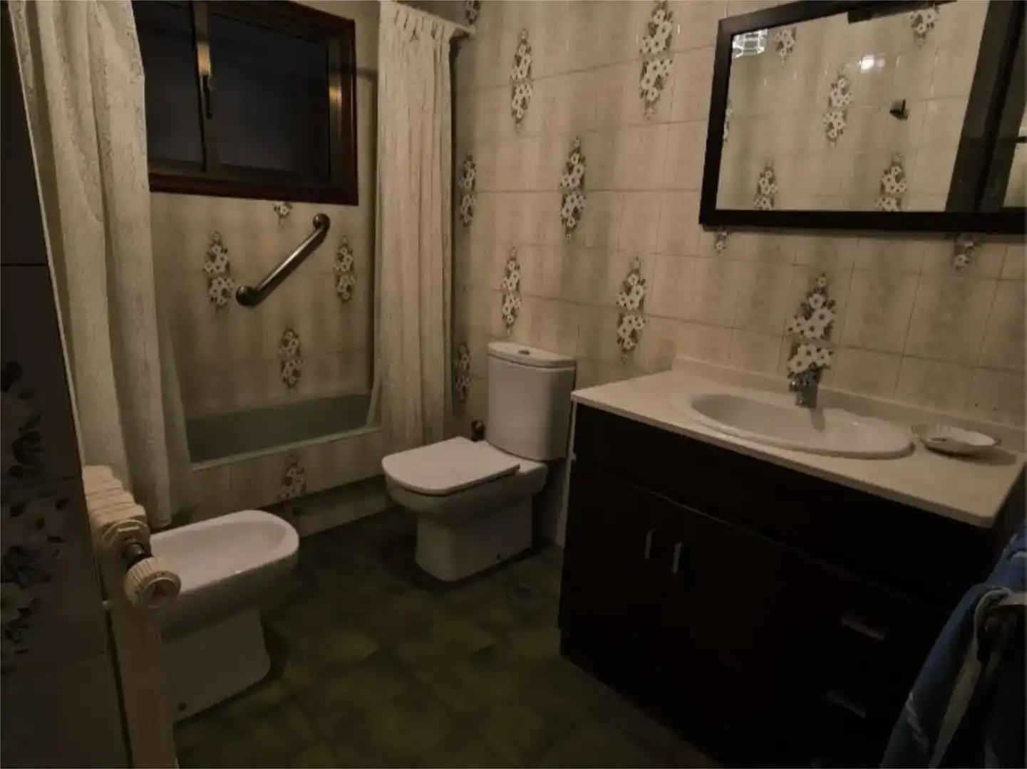 Baño de Casa adosada en venta en Vigo  con Parquet, Trastero y Amueblado
