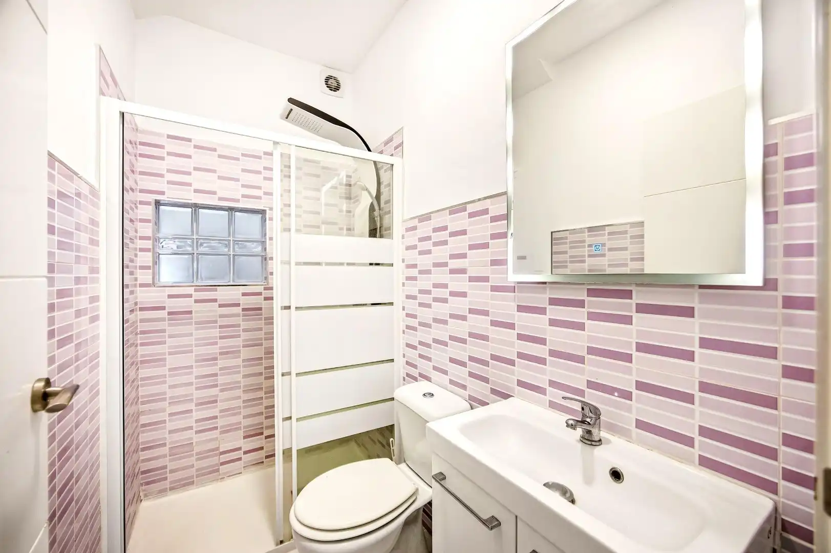 Bathroom of Detached homes for sale in Chiclana de la Frontera  with Air Conditioner and Terrace