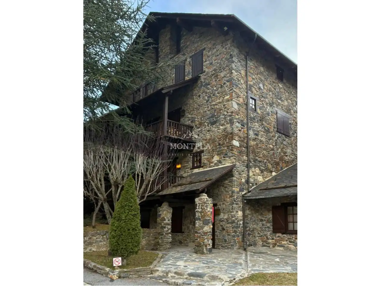 Vista exterior de Casa adosada en venta en Ordino con Terraza