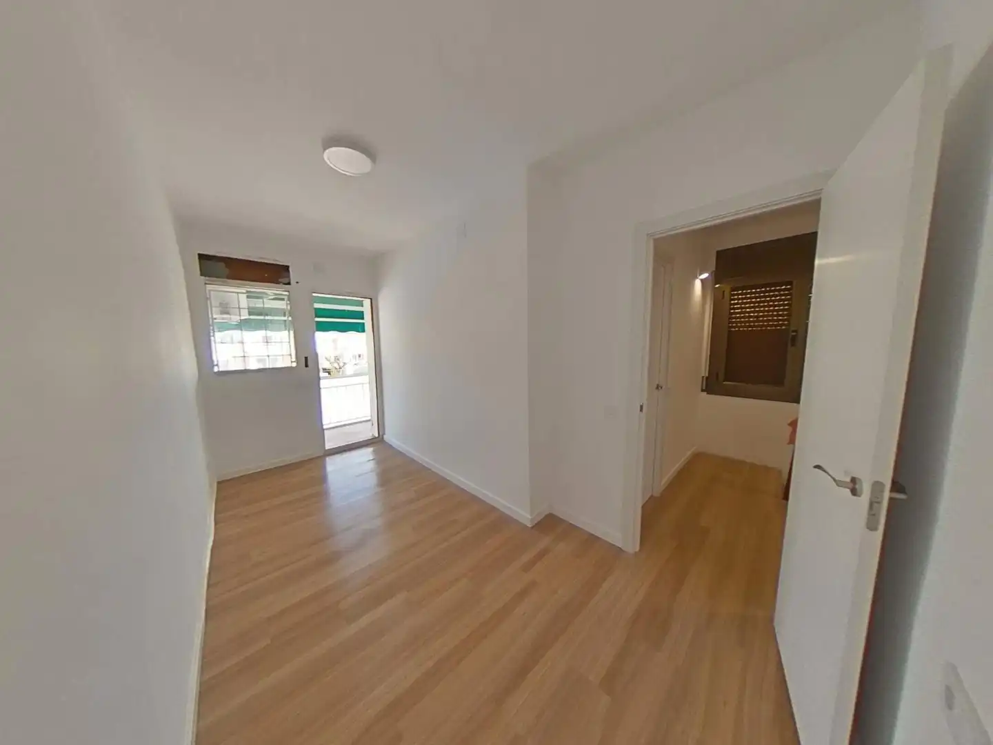 Einfamilien-Reihenhaus zum Verkauf in El Vendrell mit Privatgarten und Parkett