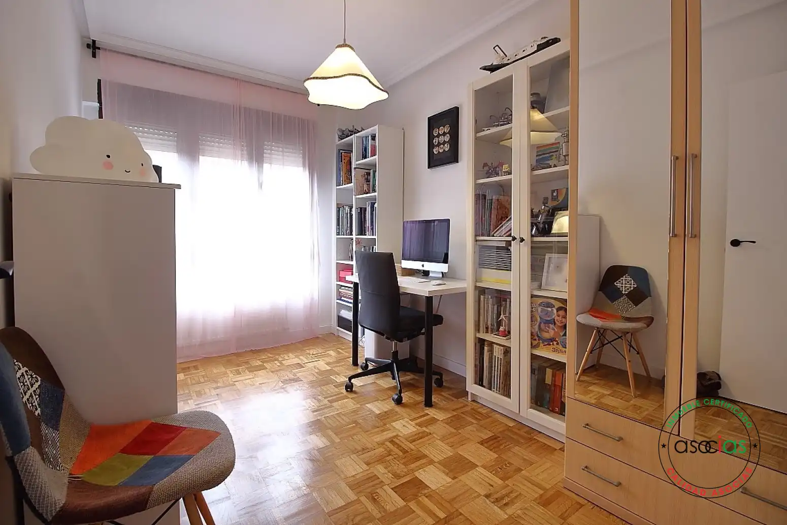 Dormitori de Àtic en venda en Gijón  amb Calefacció, Parquet i Terrassa