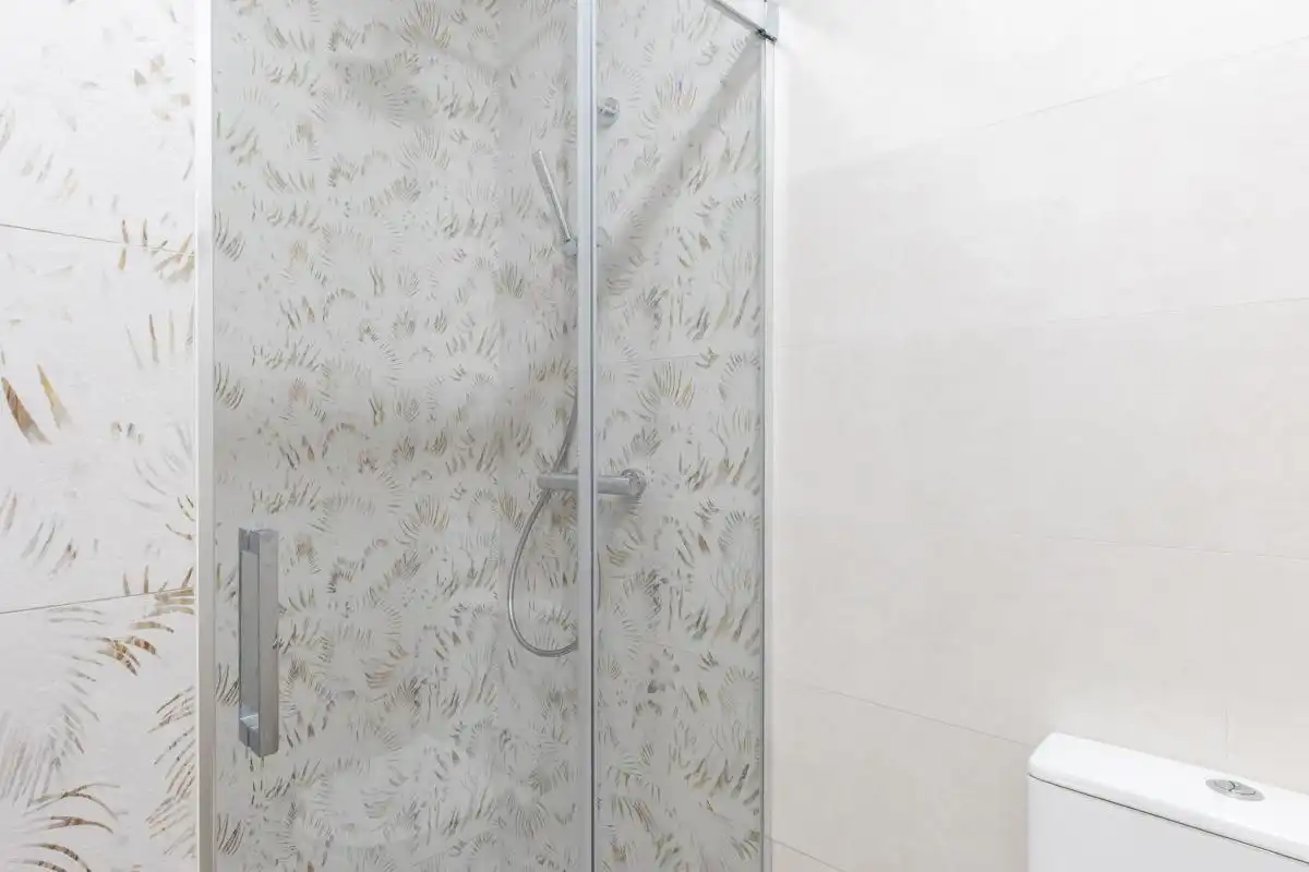 Badezimmer von Erdgeschoss zum Verkauf in Quart de Poblet mit Klimaanlage, Heizung und Möbliert