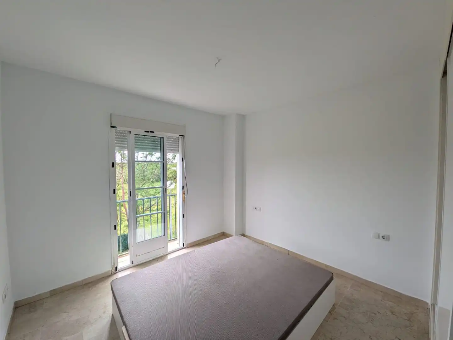 Habitación de Casa adosada en venta en Aznalcázar con Aire acondicionado y Terraza