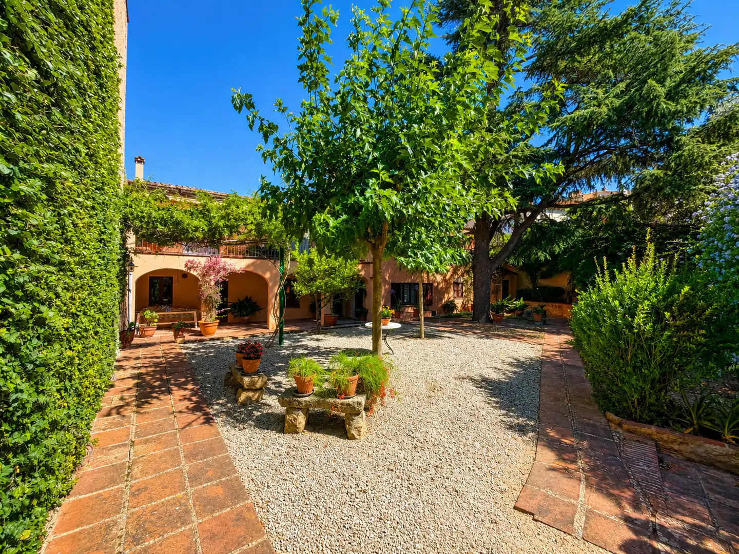 Maison rustique avec terrasse à vendre à d'Anselm Clavé 19