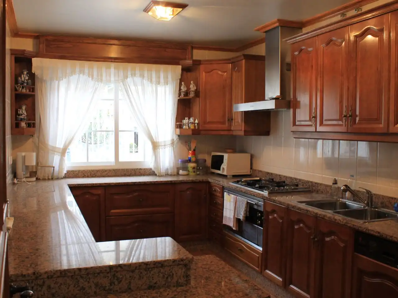 Casa con piscina en venta en Rúa novelista Elena Quiroga de Abarca 15, imagen 3