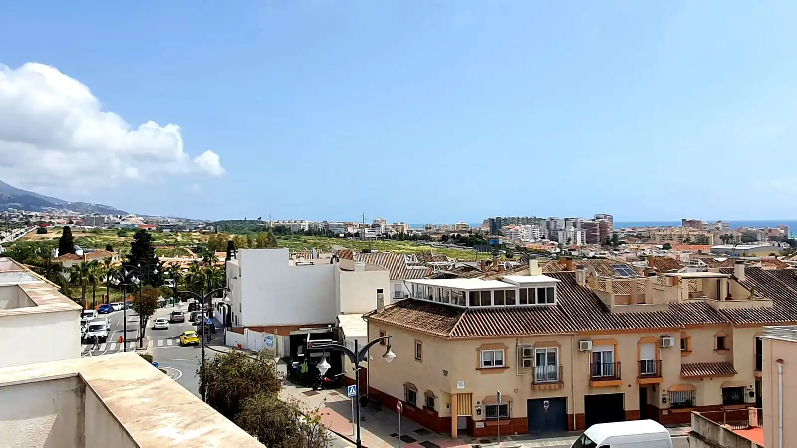 Vista exterior de Àtic en venda en Mijas amb Aire condicionat, Parquet i Terrassa