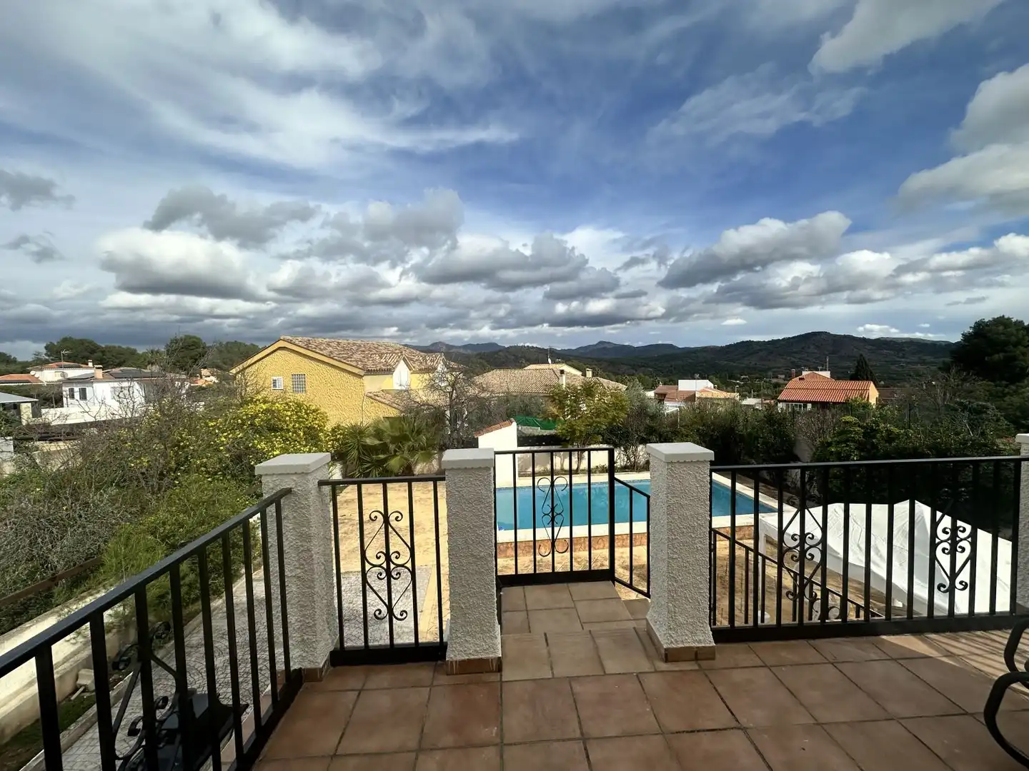 Vista exterior de Casa o xalet en venda en Algar de Palància amb Aire condicionat, Calefacció i Jardí privat