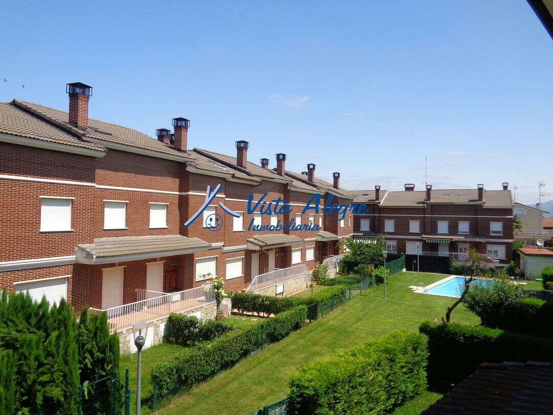 Vista exterior de Casa adosada en venta en Casalarreina con Calefacción, Jardín privado y Parquet