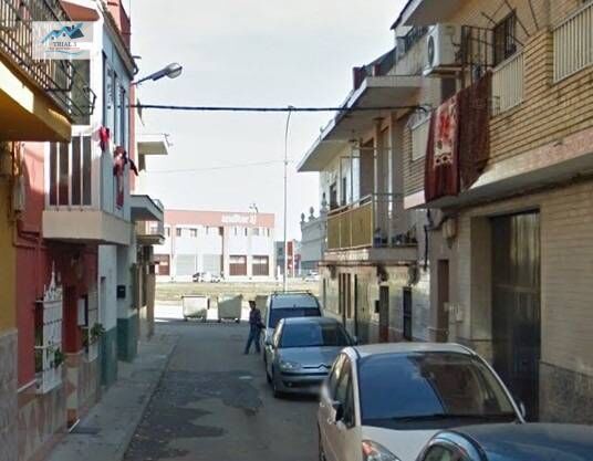 Vista exterior de Piso en venta en  Sevilla Capital con Jardín privado