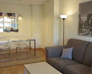 Sala d'estar de Pis de lloguer en Roquetas de Mar amb Aire condicionat, Calefacció i Jardí privat
