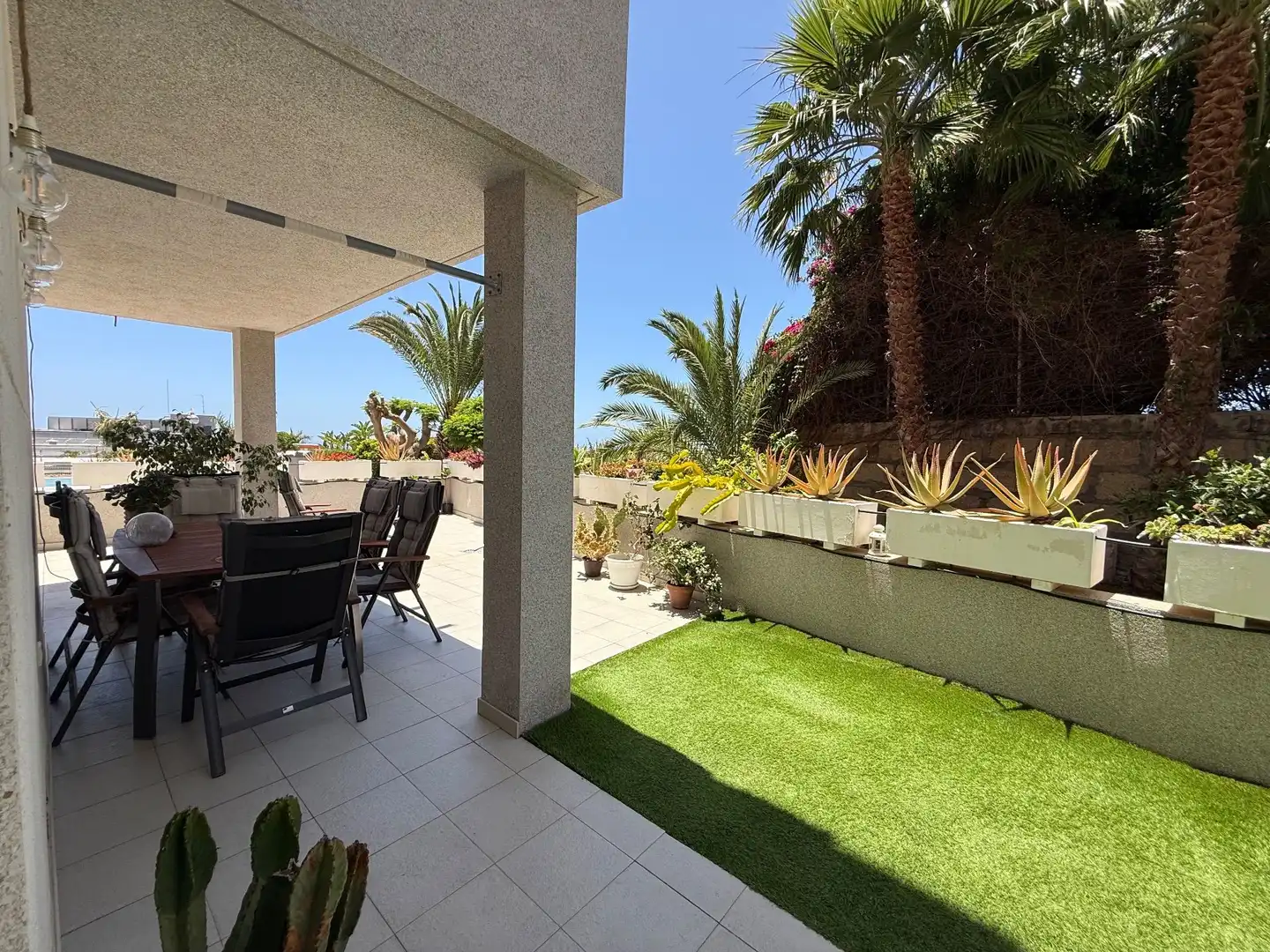 Terrassa de Apartament en venda en Adeje amb Terrassa, Piscina i Moblat