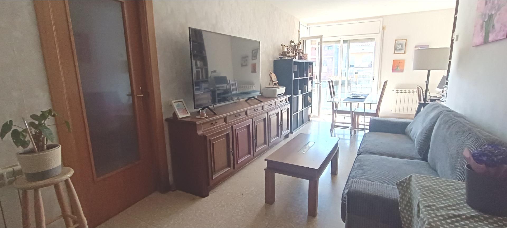 Sala d'estar de Pis en venda en Sant Celoni amb Calefacció, Terrassa i Balcó