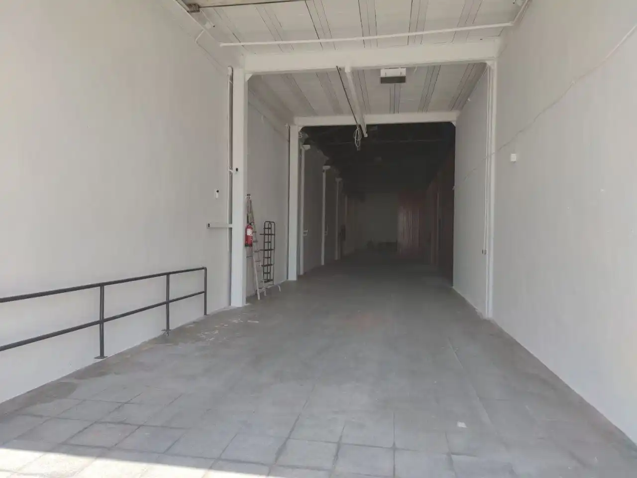 Nau industrial en venda en Peligros amb Alarma