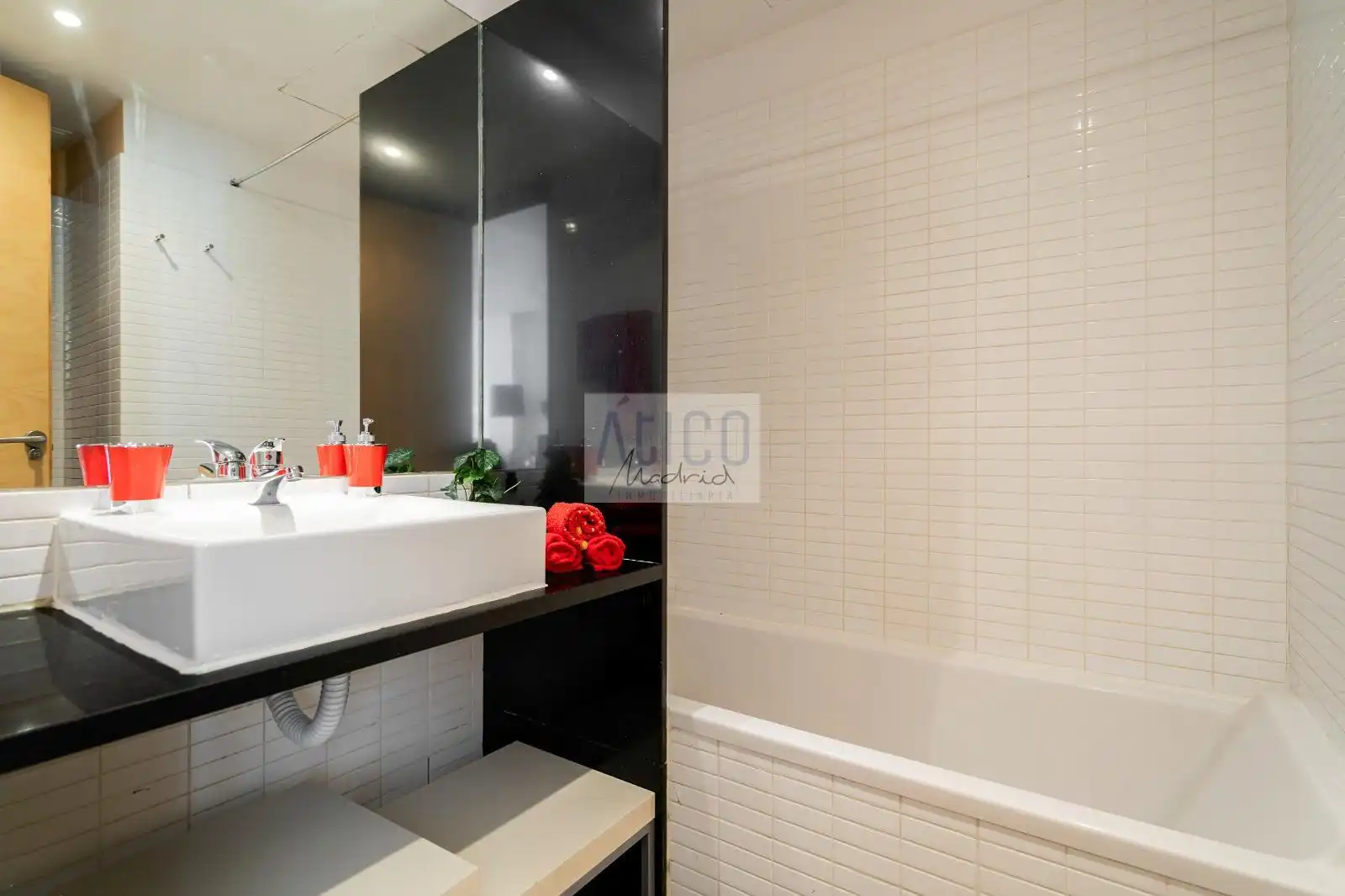 Baño de Piso de alquiler en Madrid con Aire acondicionado, Calefacción y Terraza