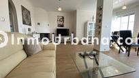Sala d'estar de Casa o xalet en venda en Mutxamel amb Aire condicionat, Terrassa i Piscina