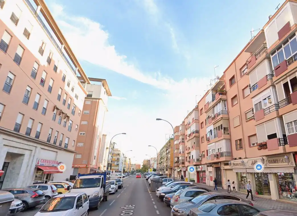 Vista exterior de Pis en venda en Sevilla
