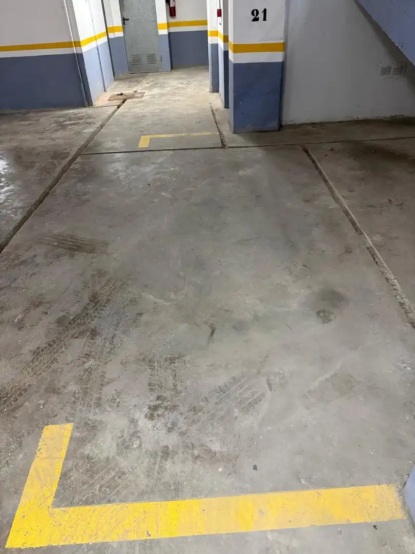 Einzelparkplatz zum Verkauf in Calle de Lleida, imagen 4