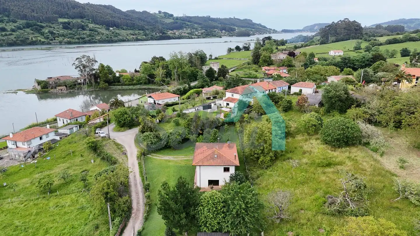 Casa o chalet en venta en Villaviciosa con Calefacción, Jardín privado y Parquet