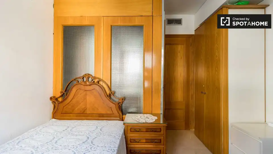 Habitación en Ciutat de les Ciències i de les Arts - Justicia