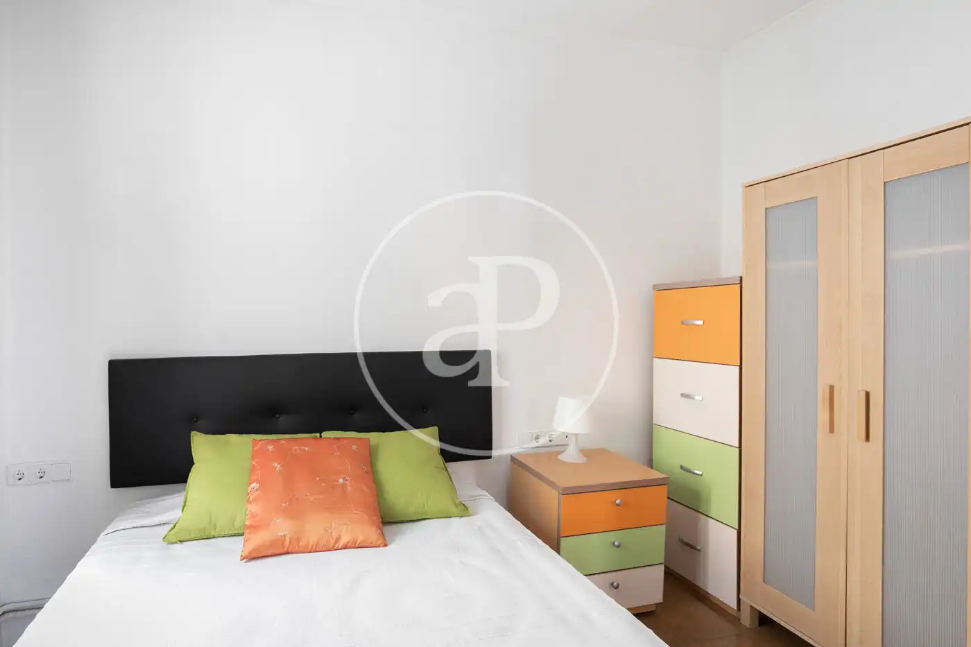 Schlafzimmer von Wohnung zum Verkauf in Barcelona mit Klimaanlage, Heizung und Terrasse