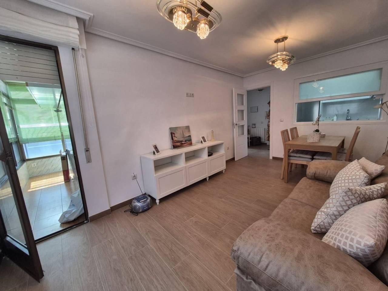 Living room of Flat to rent in Valladolid Capital  with Heating