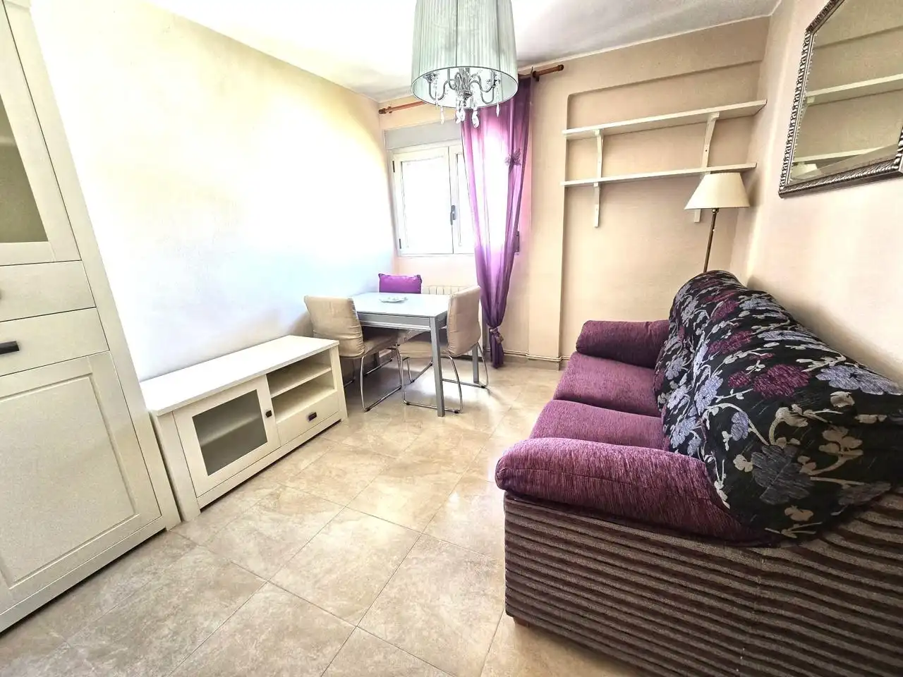 Sala de estar de Piso en venta en Zaragoza con Calefacción y Amueblado