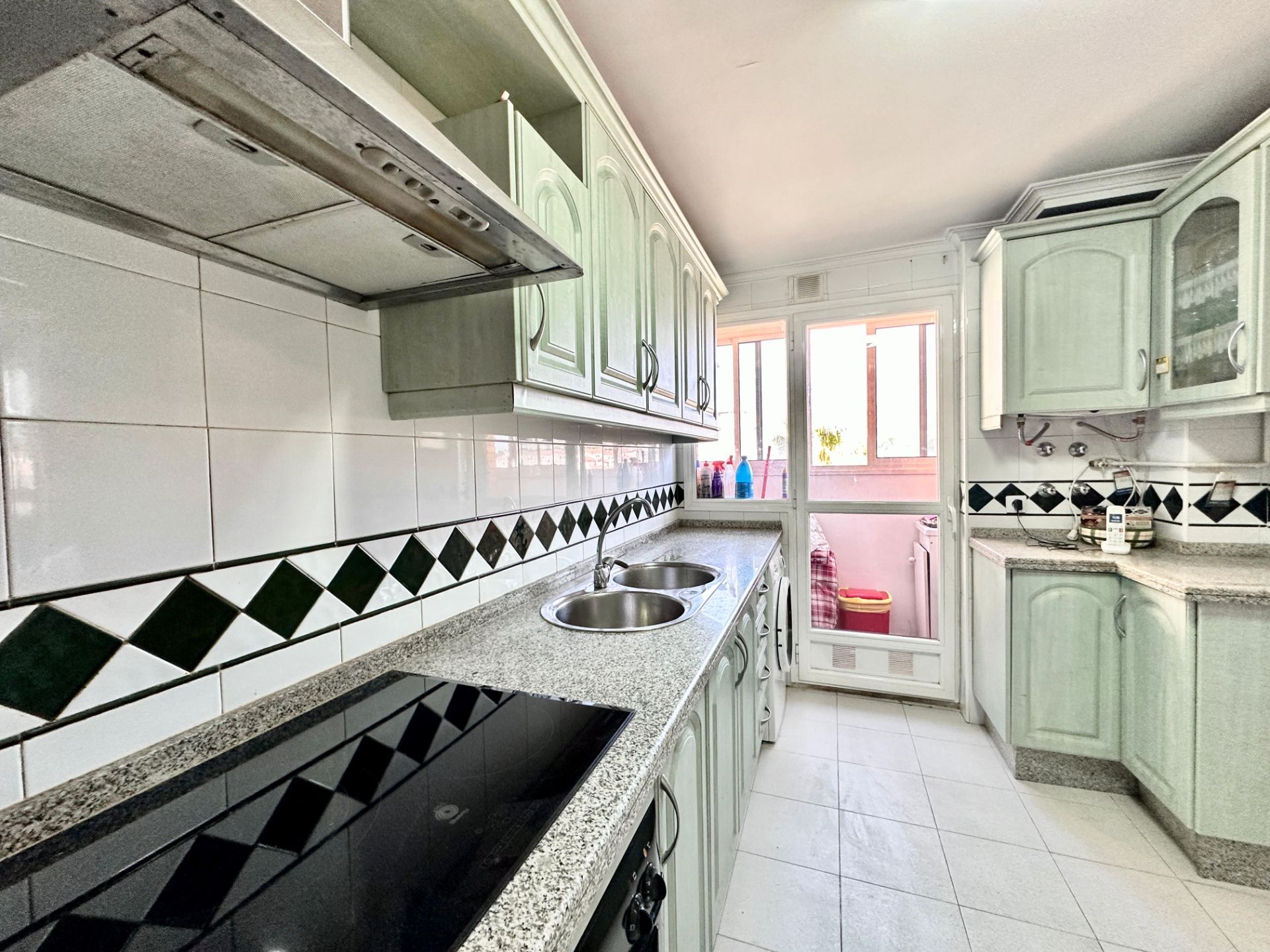Kitchen of Flat for sale in Málaga Capital  with Air Conditioner, Terrace and Furnished