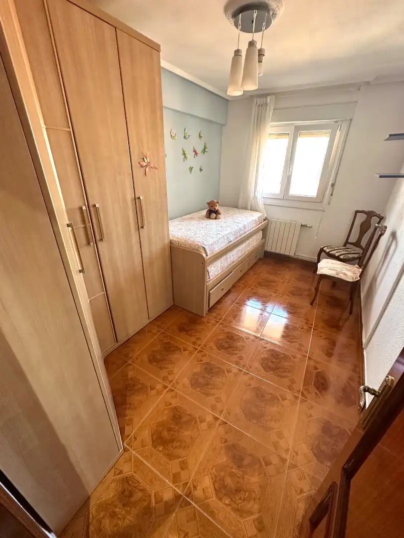 Piso con terraza en venta en Lutxana - Llano, imagen 3