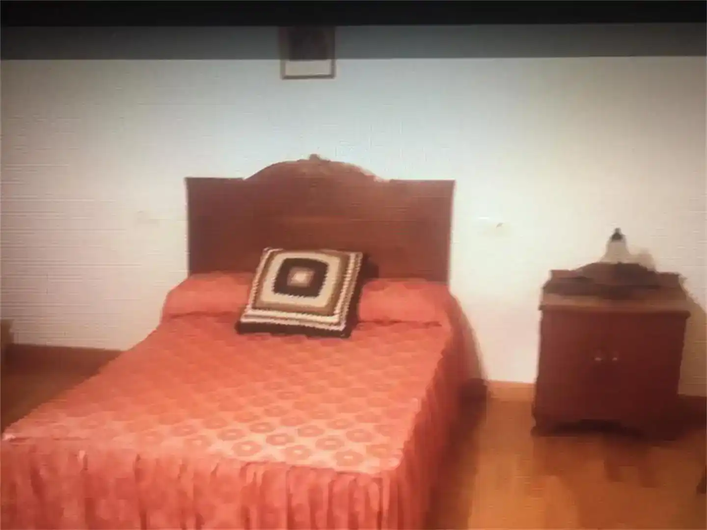 Dormitori de Pis en venda en San Muñoz amb Jardí privat i Moblat