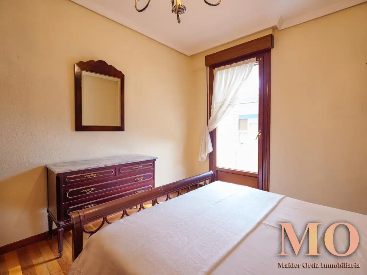 Habitación de Piso en venta en Arrasate / Mondragón con Calefacción, Terraza y Trastero