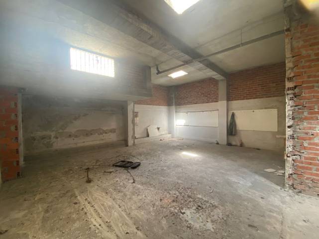 Oficina en Venta en Milán - Pumarín