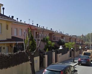 Exterior view of Single-family semi-detached for sale in Santa Perpètua de Mogoda