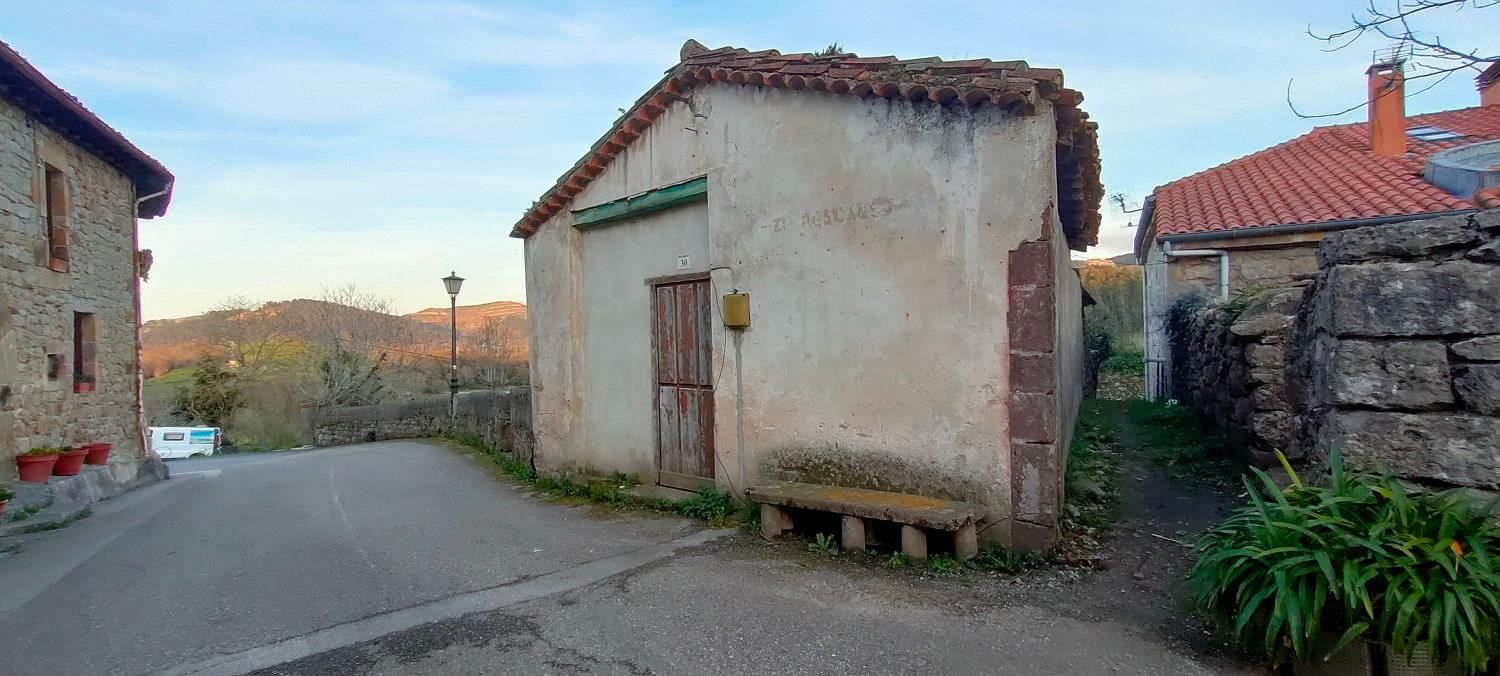 Exterior view of Country house for sale in Riotuerto  with Private garden