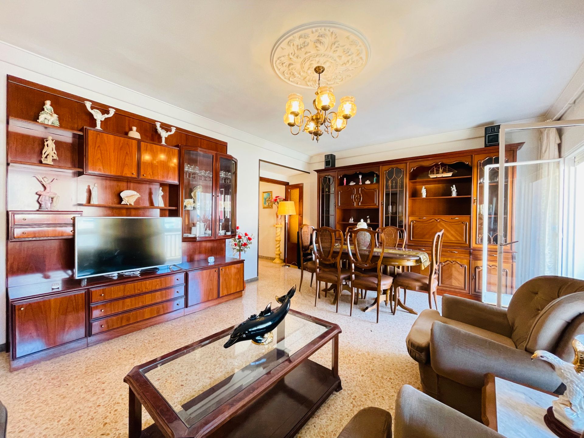 Sala de estar de Piso en venta en  Zaragoza Capital con Calefacción, Terraza y Amueblado