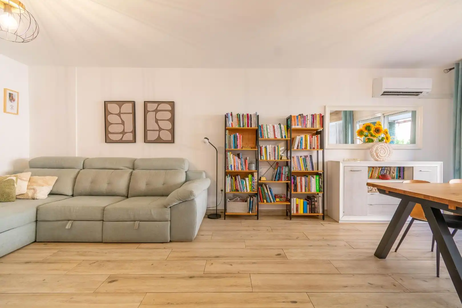 Sala de estar de Piso en venta en Almería con Aire acondicionado y Terraza