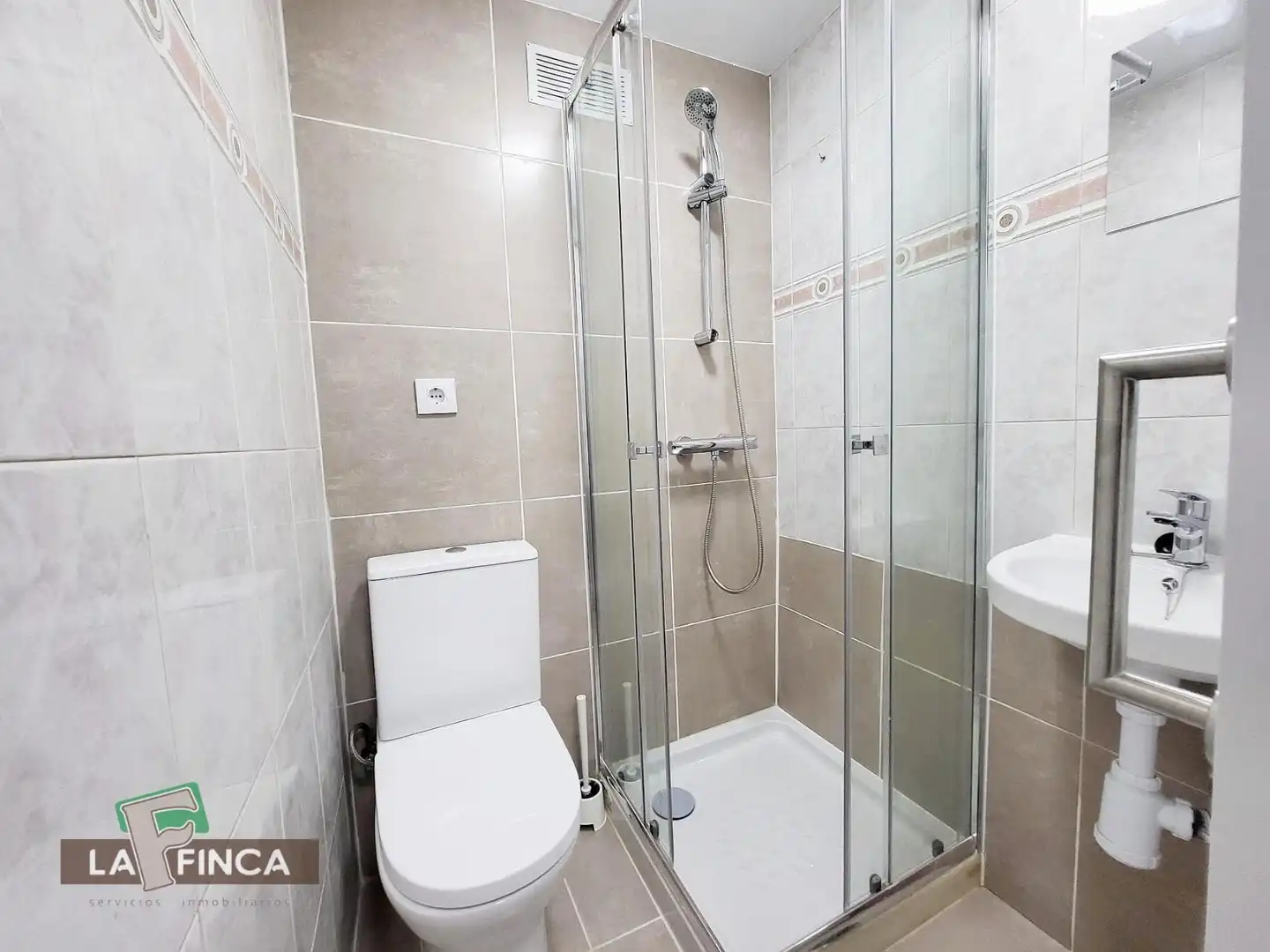 Baño de Piso en venta en Oviedo 