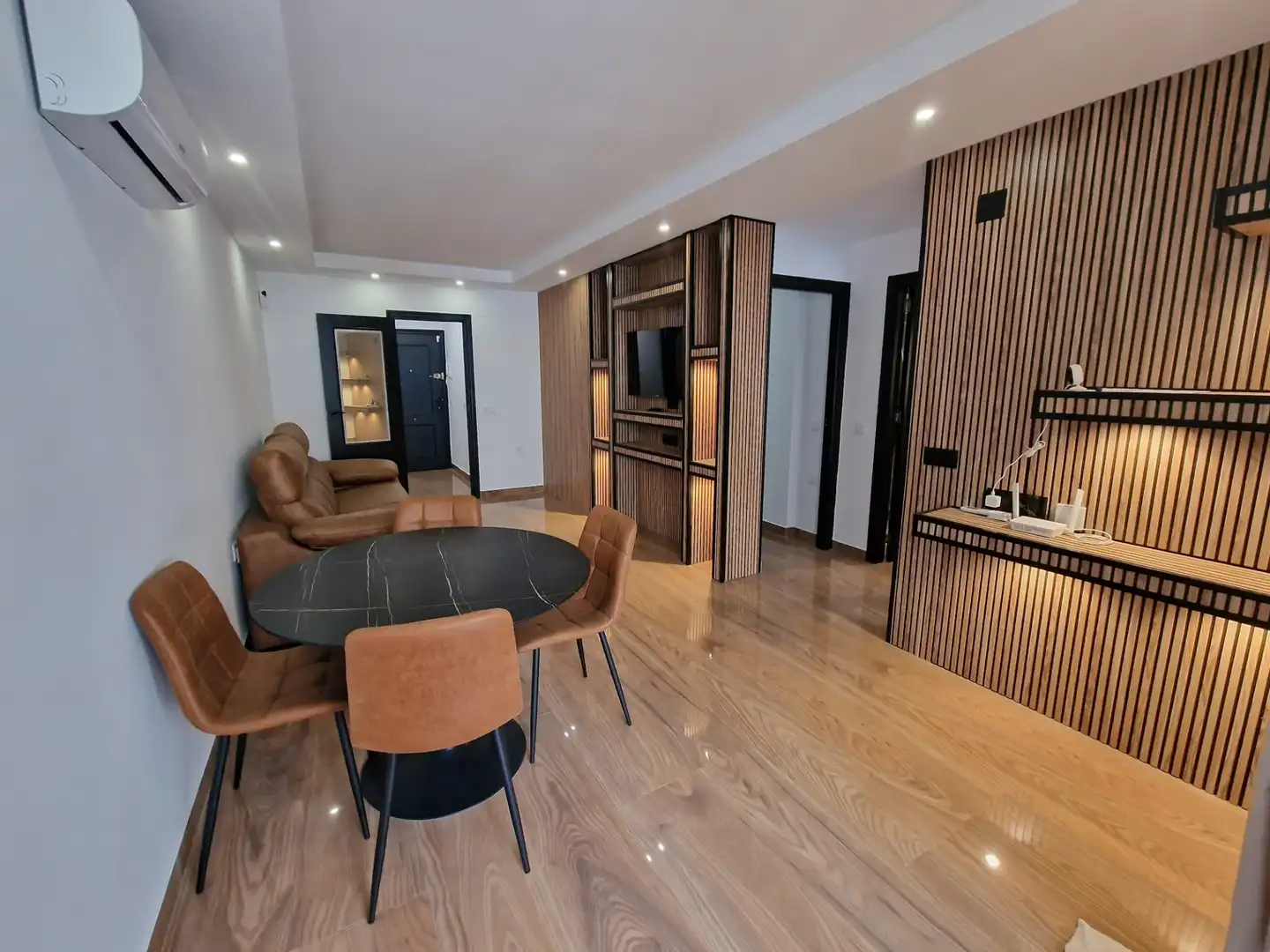 Sala d'estar de Apartament en venda en Torrevieja amb Aire condicionat, Terrassa i Moblat