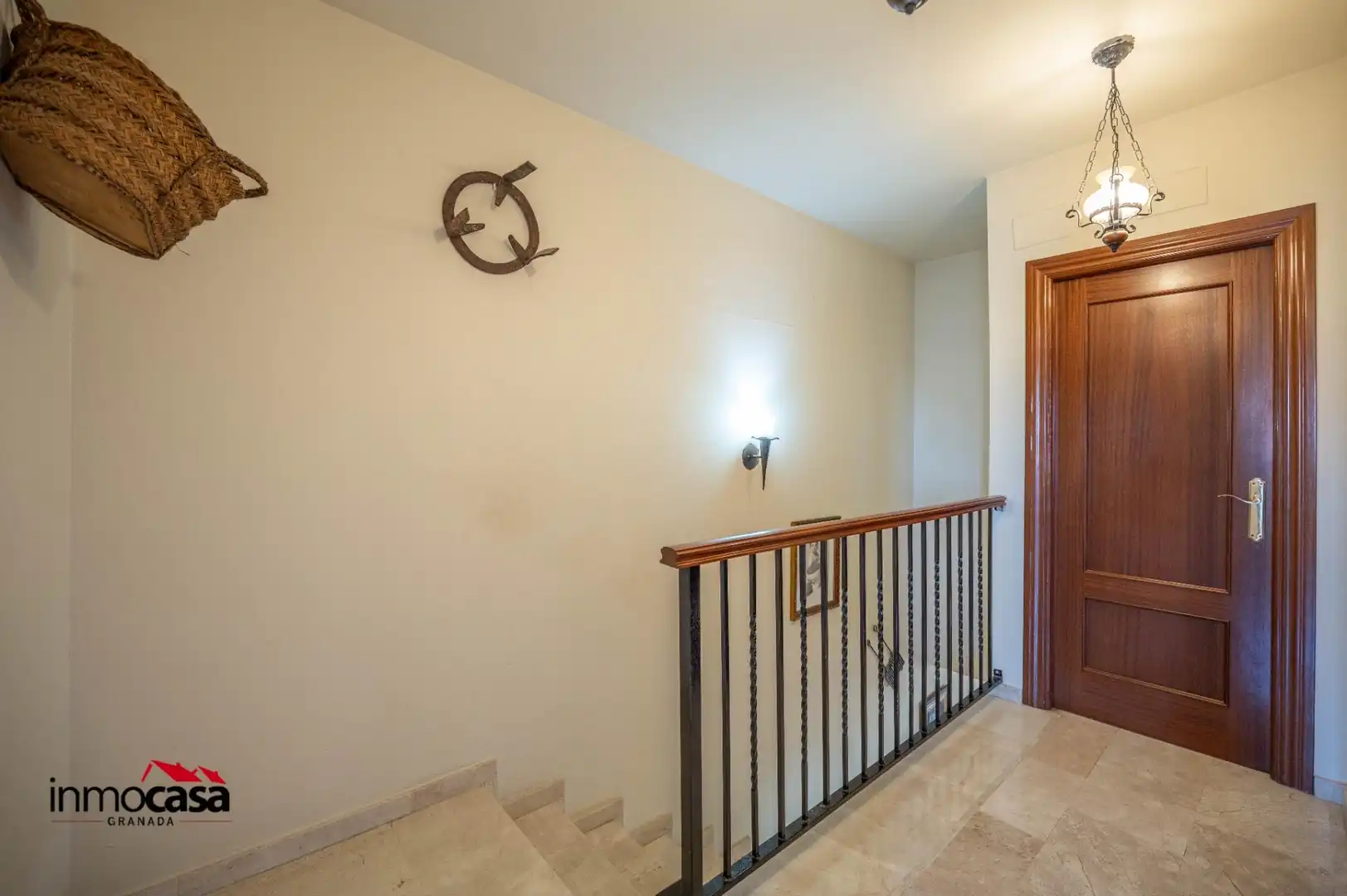 Casa adosada en venta en Jun con Aire acondicionado, Jardín privado y Piscina