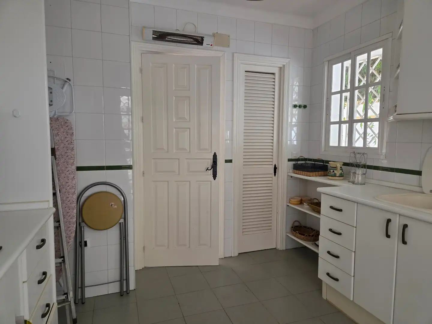 Cocina de Casa o chalet en venta en Vélez-Málaga con Aire acondicionado, Jardín privado y Terraza