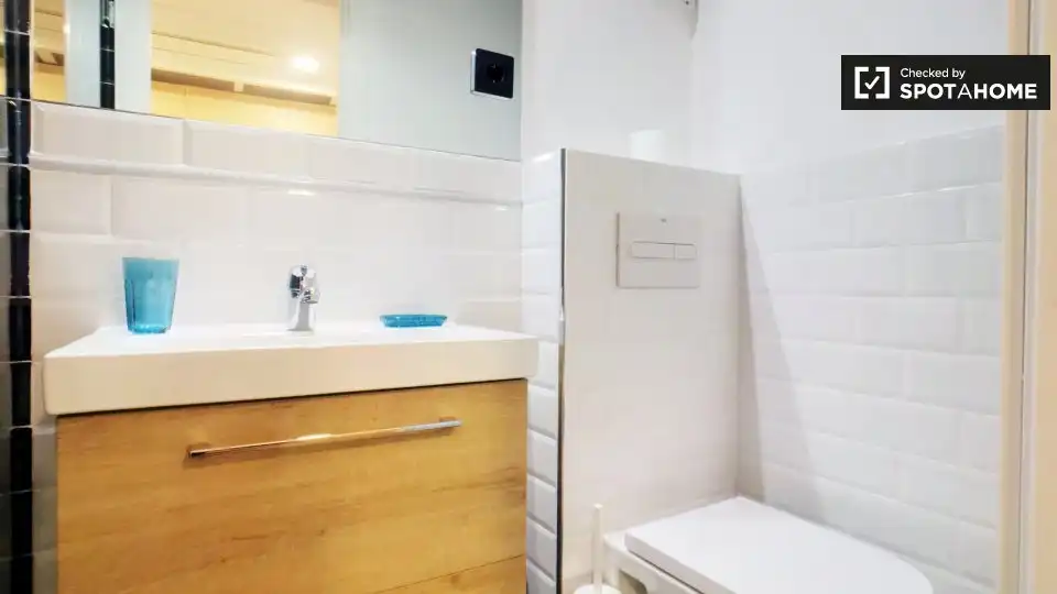 Habitación en Almenara -Ventilla