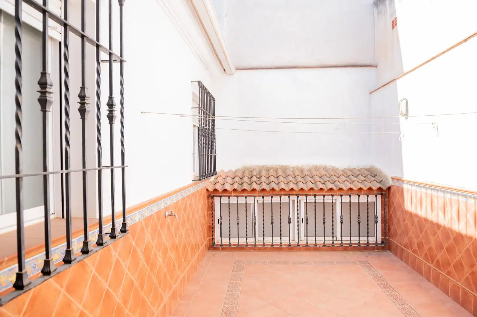 Casa o xalet en venda en Cuevas Bajas amb Aire condicionat, Terrassa i Traster