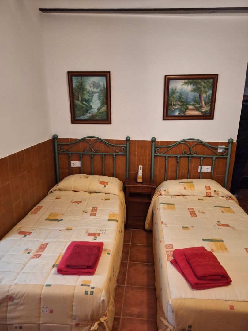 Habitación de Estudio de alquiler en Úbeda con Aire acondicionado, Calefacción y Amueblado