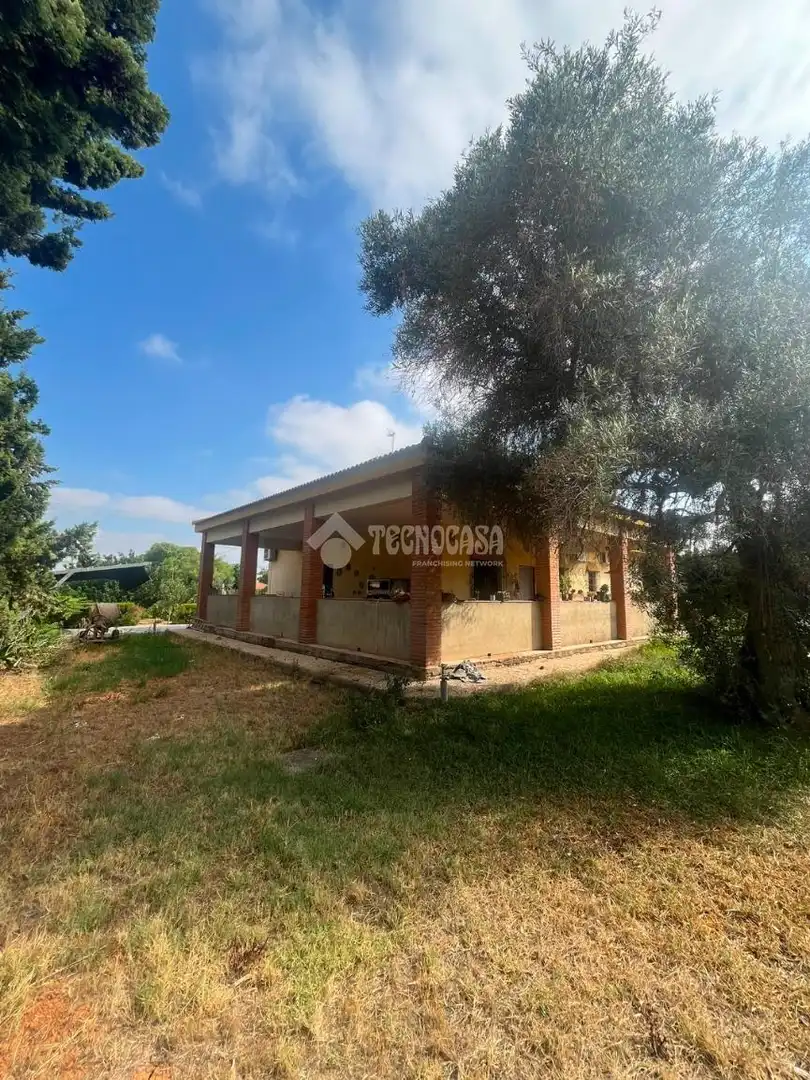 Casa en venta en Carmona, imagen 3