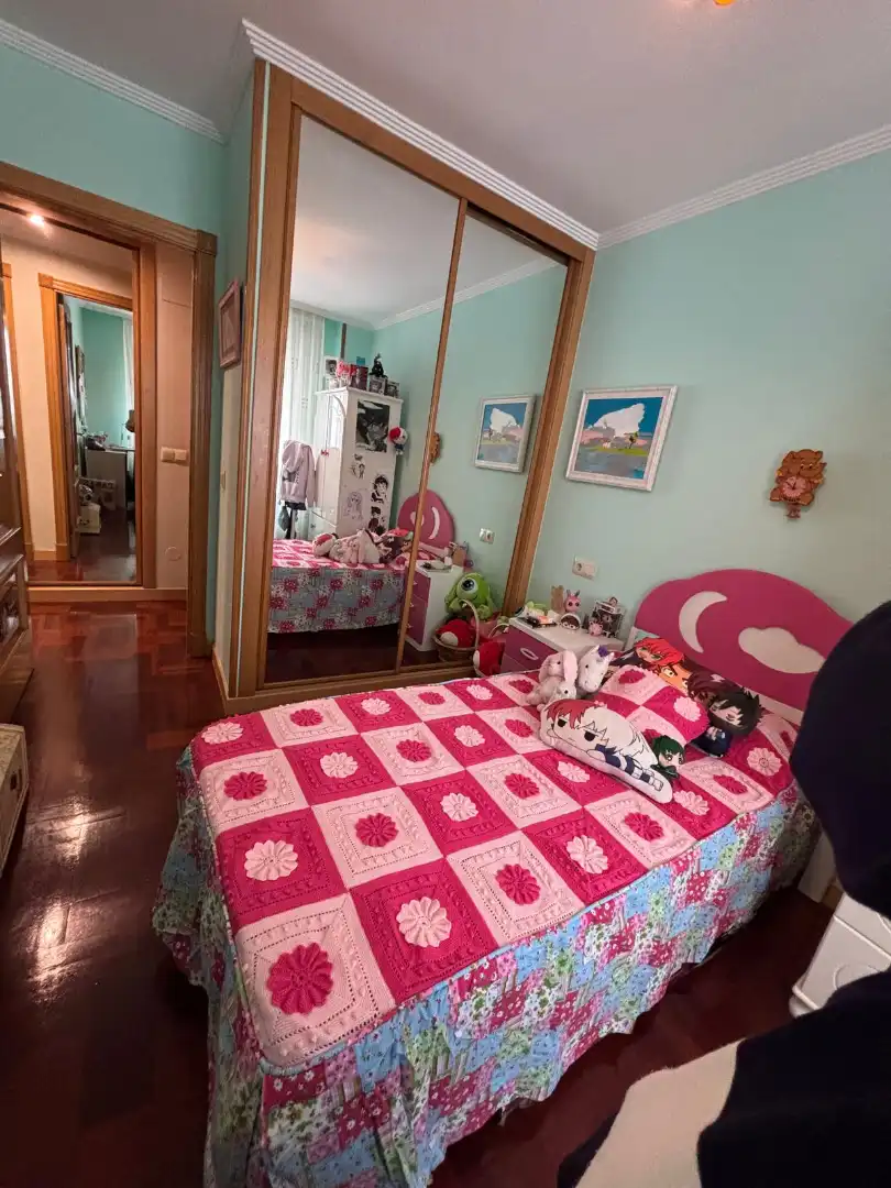 Habitación de Piso en venta en Oviedo  con Calefacción, Parquet y Trastero